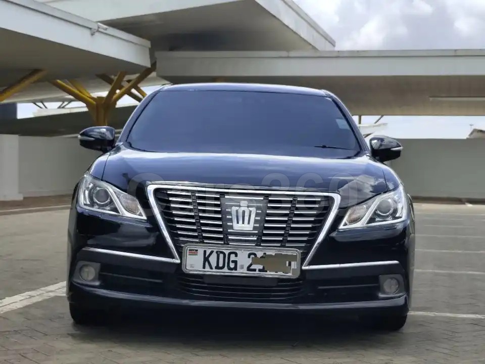 Toyota Crown Royal