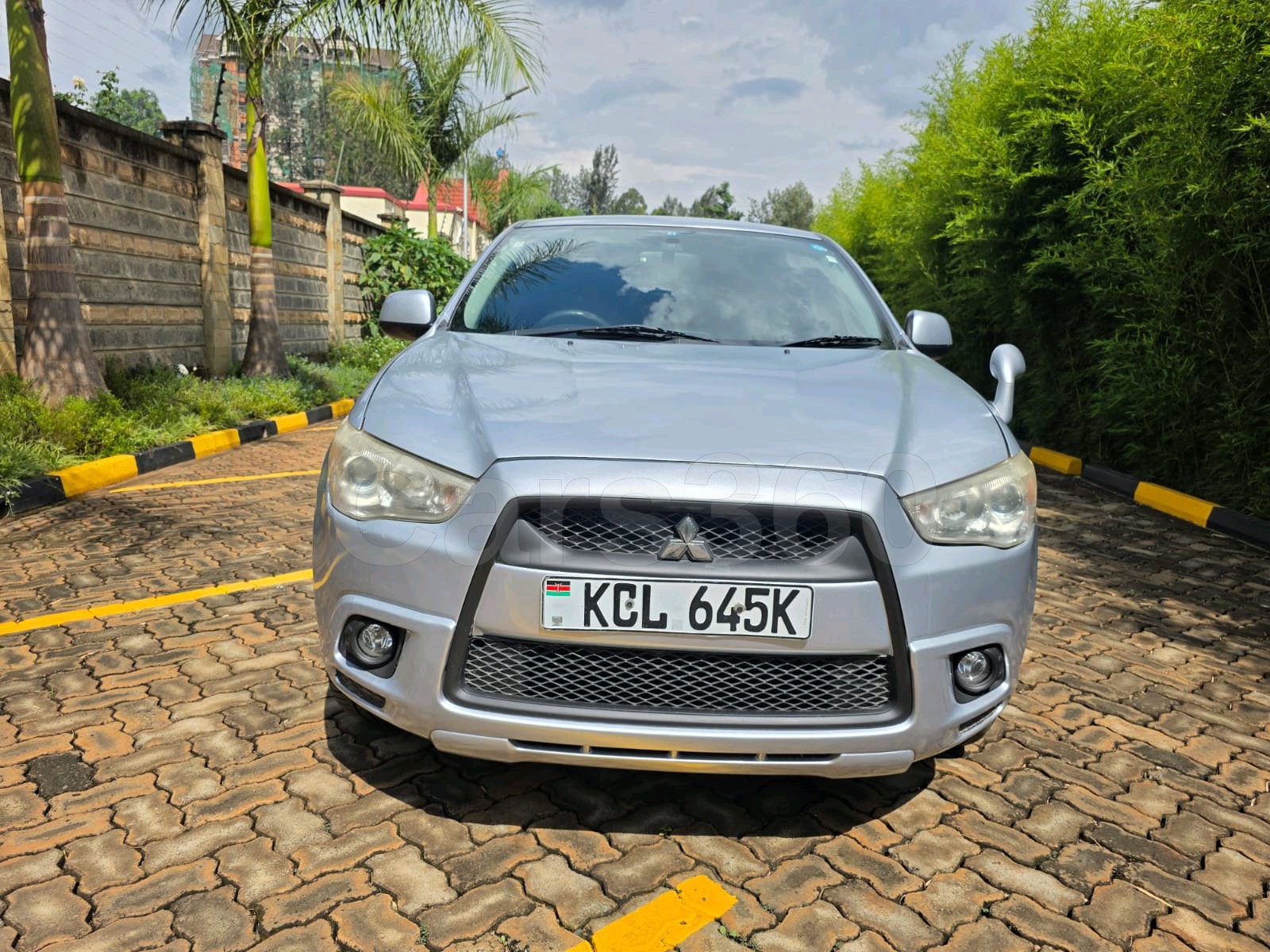 Mitsubishi RVR