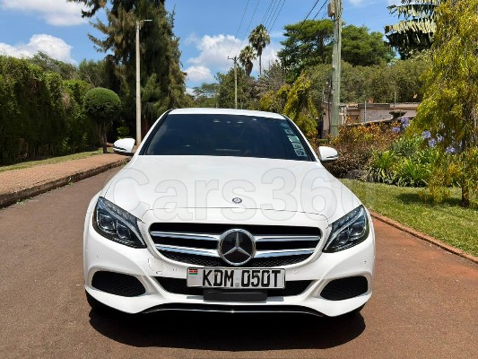 Mercedes-Benz C200