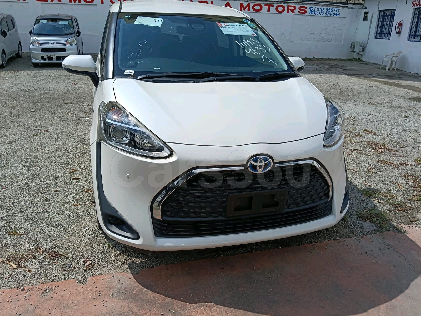 Toyota Sienta Hybrid